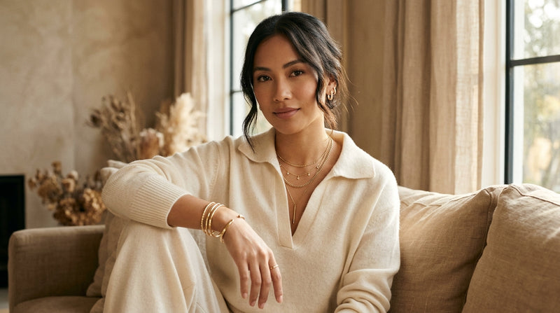 Panduan Praktis 'Jewelry Layering' dan 'Stacking': Trik Padu Padan Kalung, Gelang, dan Cincin Emas untuk Tampil 'Effortlessly Luxurious'