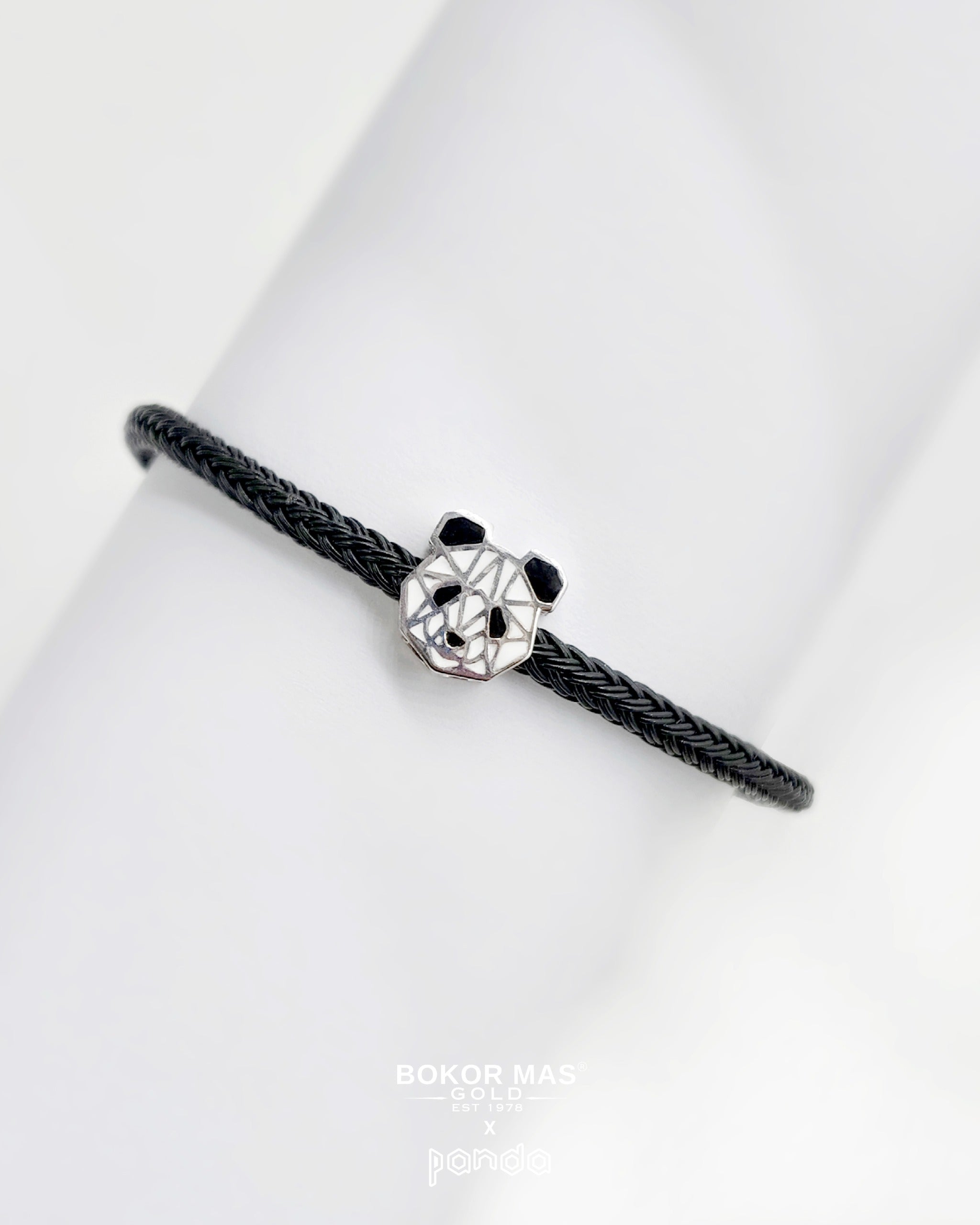 Bokor Mas Gold X DJ Panda - Charm Variasi Panda ada di estimasi berat 0,8gr - 1gr kadar 16 karat